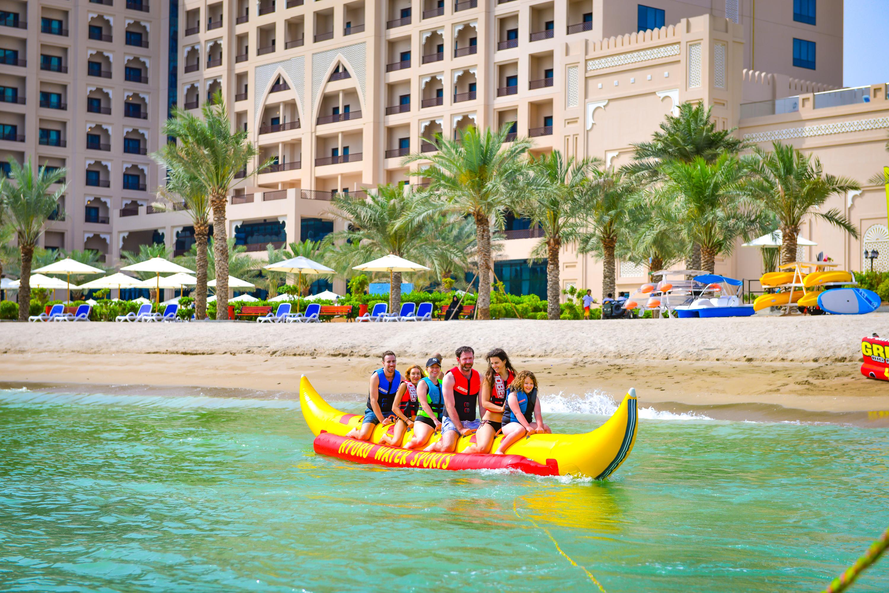פוג'יירה Al Bahar Hotel & Resort מראה חיצוני תמונה Banana boat