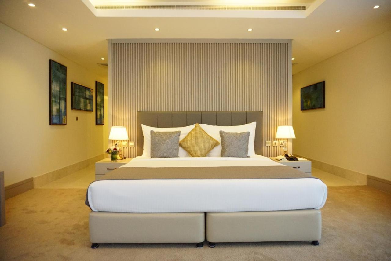 פוג'יירה Al Bahar Hotel & Resort מראה חיצוני תמונה A bedroom at the Taj Bengal