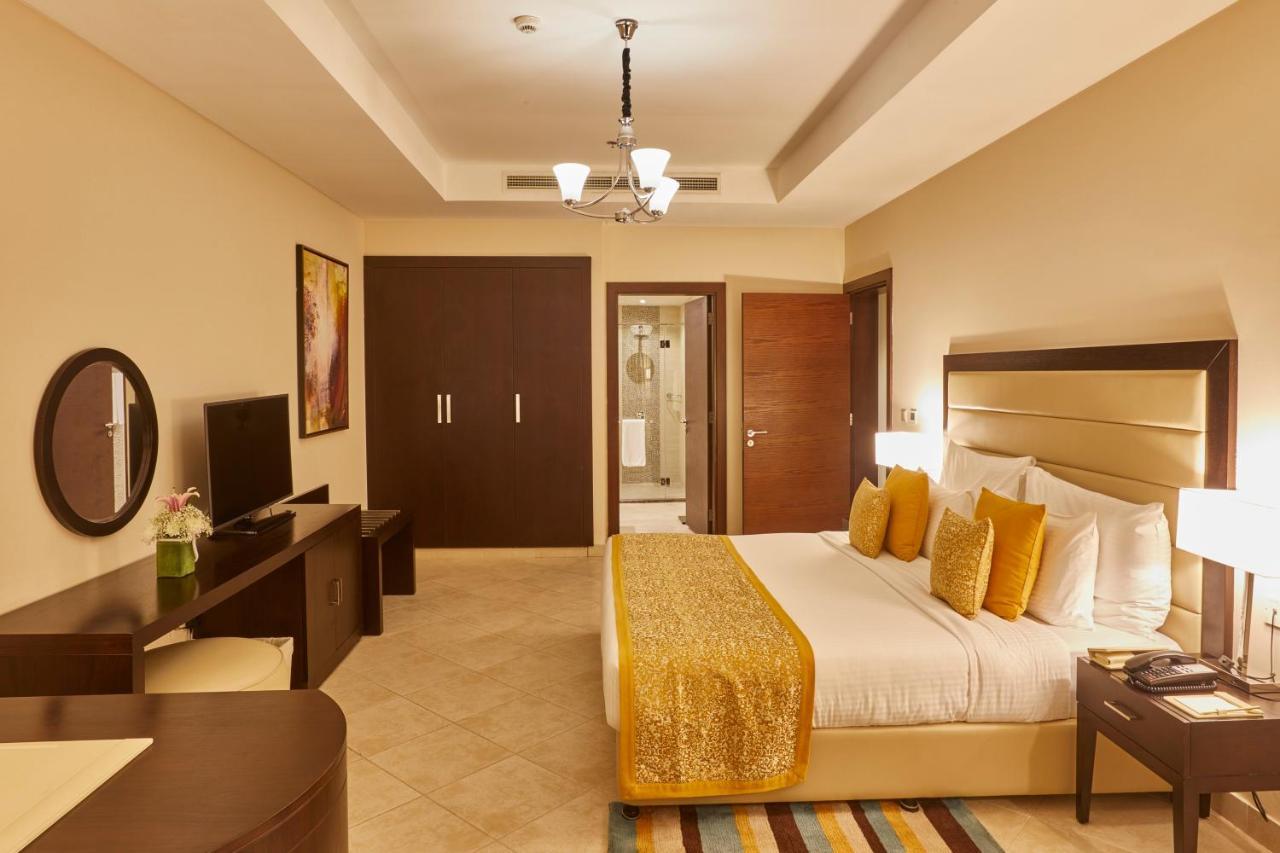 פוג'יירה Al Bahar Hotel & Resort מראה חיצוני תמונה A bedroom at the Jumeirah Beach Hotel